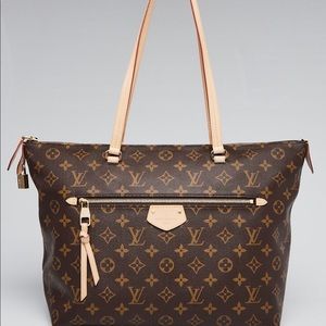 Authentic Louis Vuitton Iena MM tote. Like New